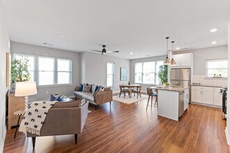 Weatherstone Flats photo'