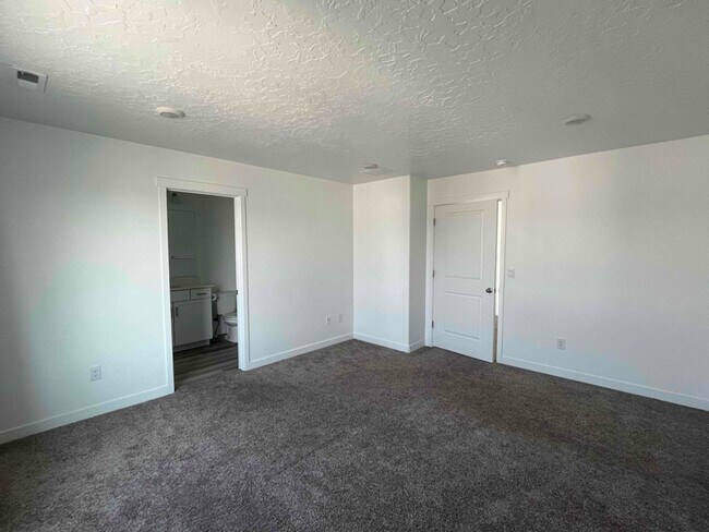 Foto del edificio - 8595 W Bowie Dr