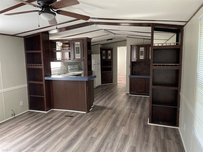 Building Photo - 3 br, 2 bath Mobile Home - 718 Reedy O Smi...