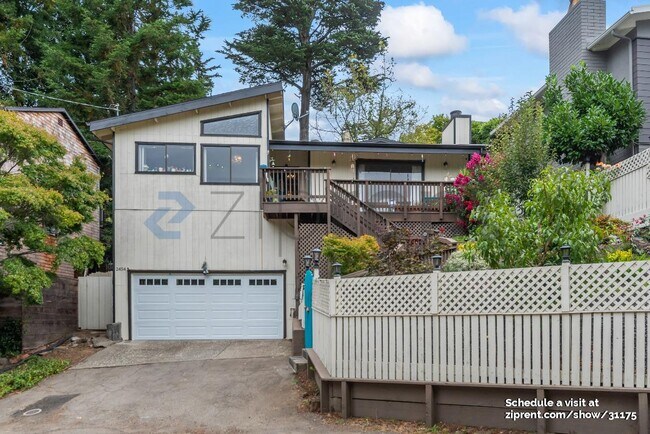 Building Photo - 2454 Chelsea Dr