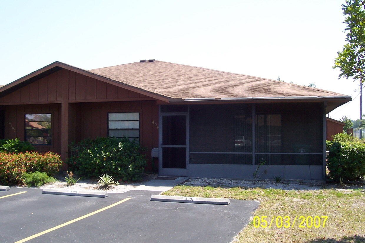 Hertiage Village West Apartments in Bradenton, FL