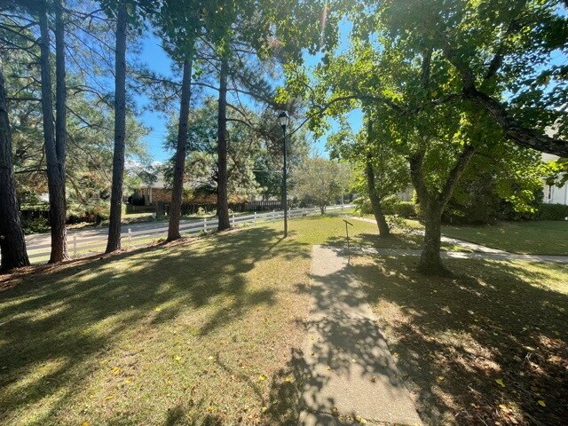 Foto del edificio - 849 Harbor Bend Dr