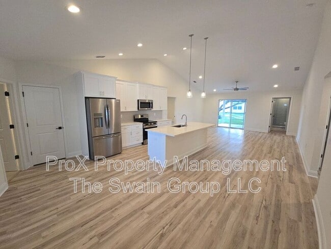 Foto del edificio - 803 Allison Pl