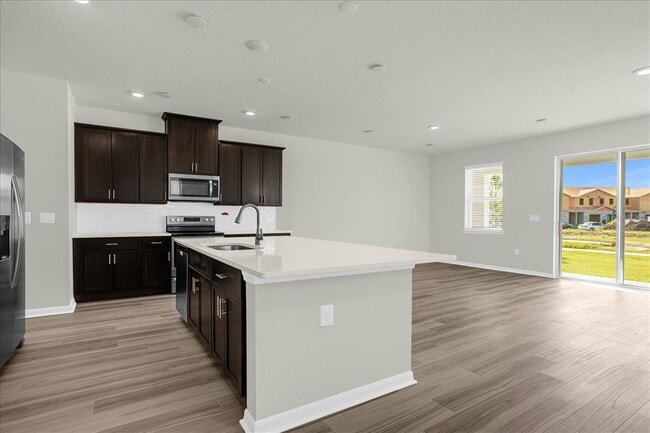 Foto del edificio - 4438 Small Creek Rd