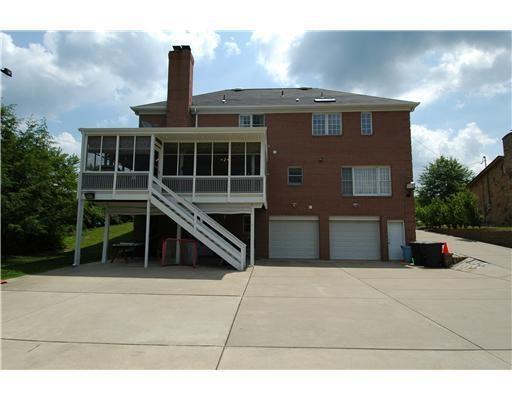 Building Photo - 585 Dorseyville Rd