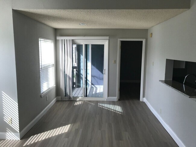Foto del edificio - Charming Condo Living in the Gated Community of Cabana Key!