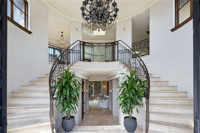 Foto del edificio - 215 S Poinsettia Ave