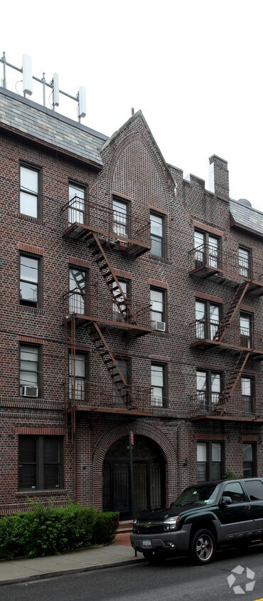 Building Photo - 198-40 32nd Ave