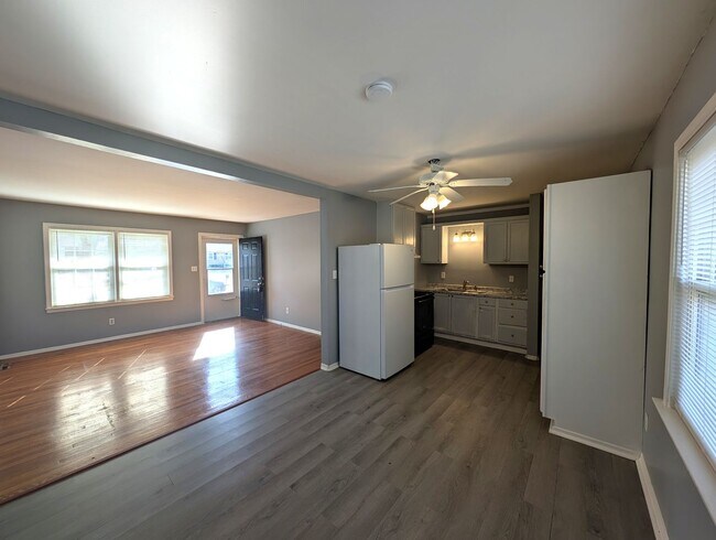 Foto del edificio - Pristine Ranch Style Home Located in the Derita Woods Community!