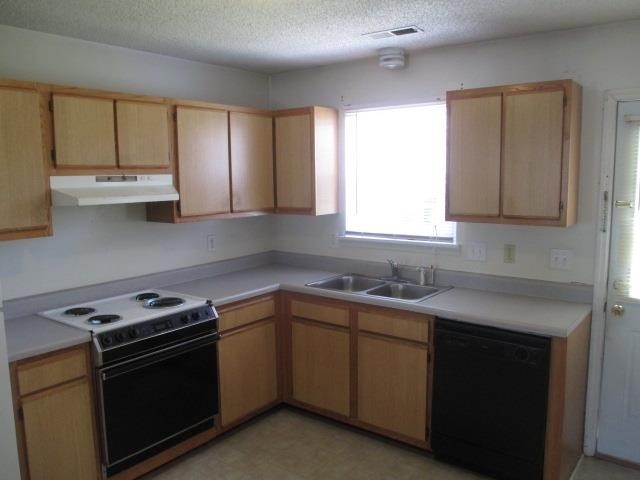Building Photo - 124 Live Oak Ct