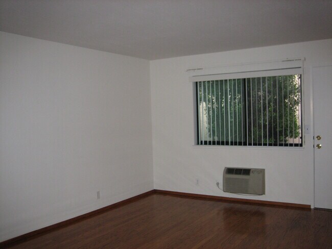 living room - 185 Union Ave