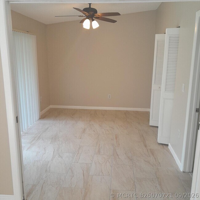 Foto del edificio - 9311 E Heather Ln