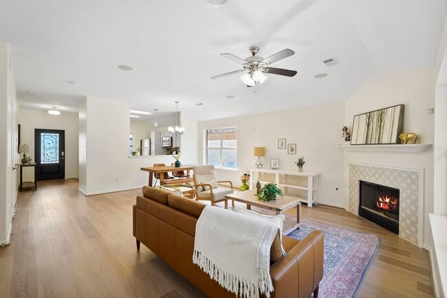 Building Photo - 22015 Bronze Leaf Dr