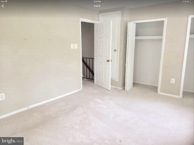 Foto del edificio - 16569 Royal Ct