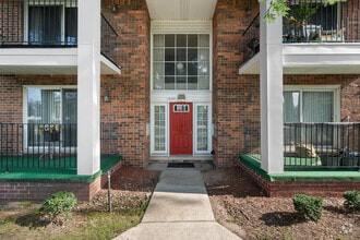 Building Photo - 25307 Shiawassee Cir