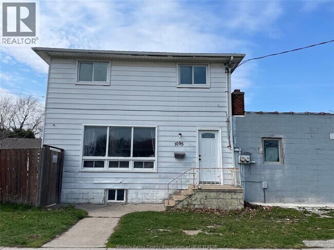 Photo du bâtiment - 1095 Partington Ave