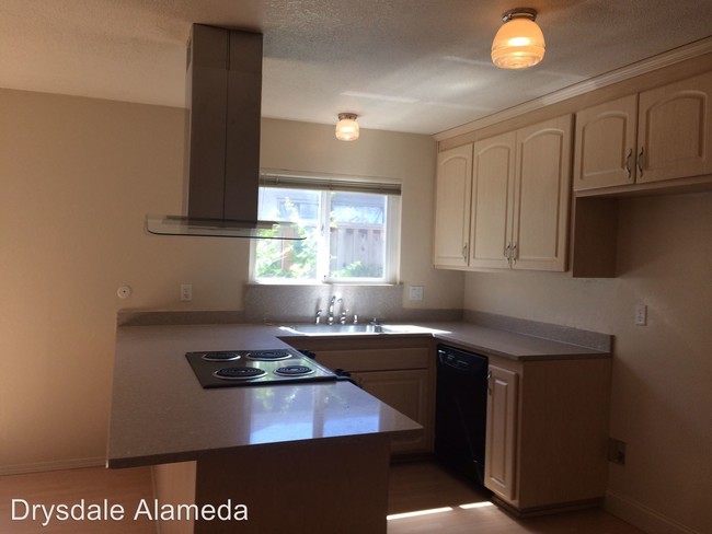 Building Photo - 1213 Coral Reef Pl