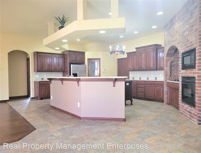 Foto del edificio - 4 br, 3 bath House - 8821 NW 120th St