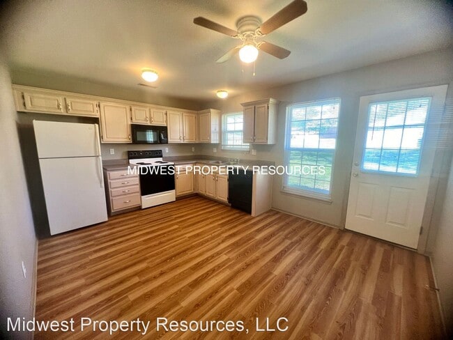 Building Photo - 2 br, 1 bath House - 308B NE 6th St, Oak G...