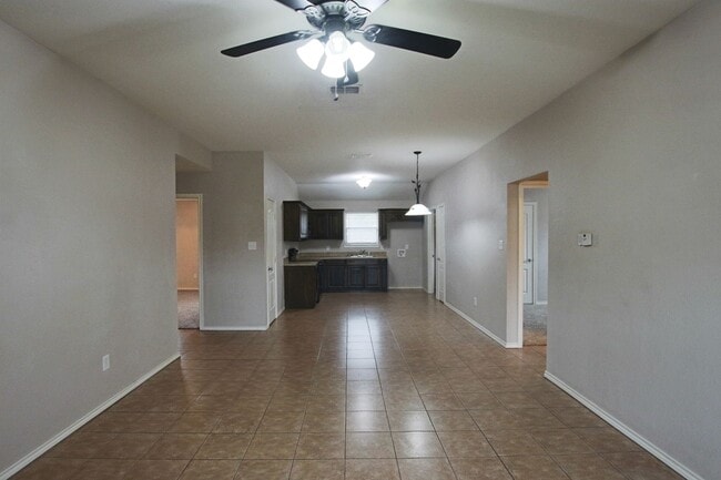 Building Photo - COMING SOON! 3 Bedroom Duplex in Lindale!