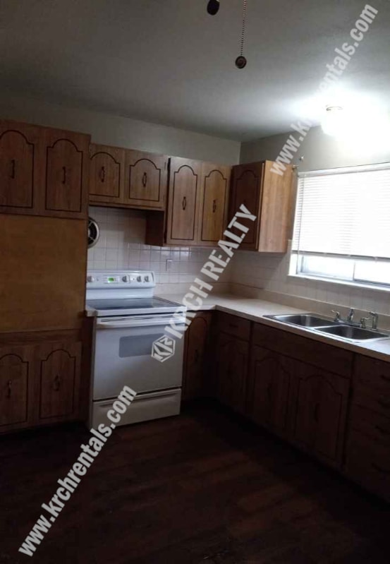 Building Photo - 3-Bedroom Home with Basement in Hazelwood ...