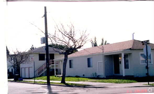 Building Photo - 2550 Mabel St