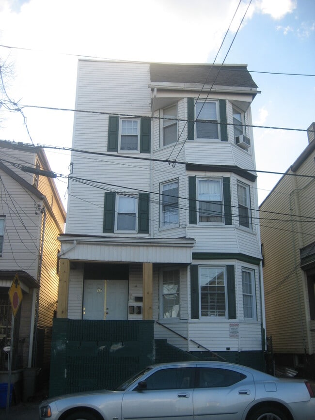 Building Photo - 17 Winans Ave