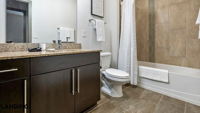 Foto del edificio - 11010 Northlake Landing Dr