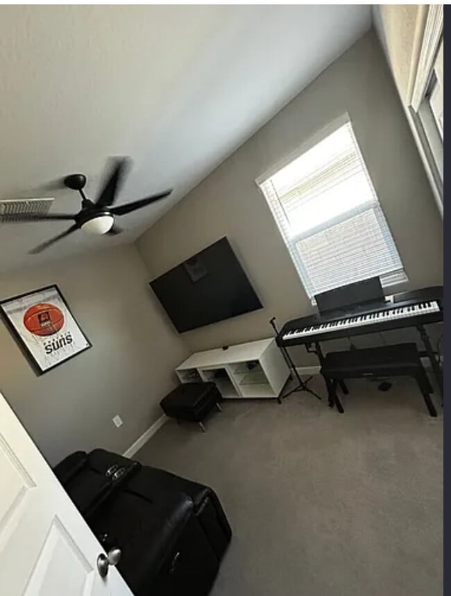 Foto del edificio - 12028 W Levi Dr