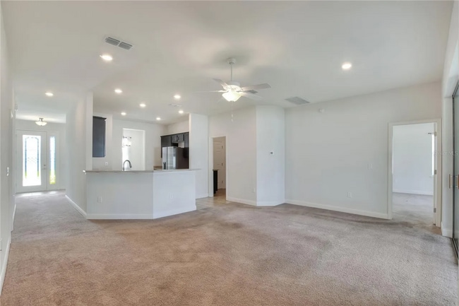 Building Photo - South Lakeland rental!