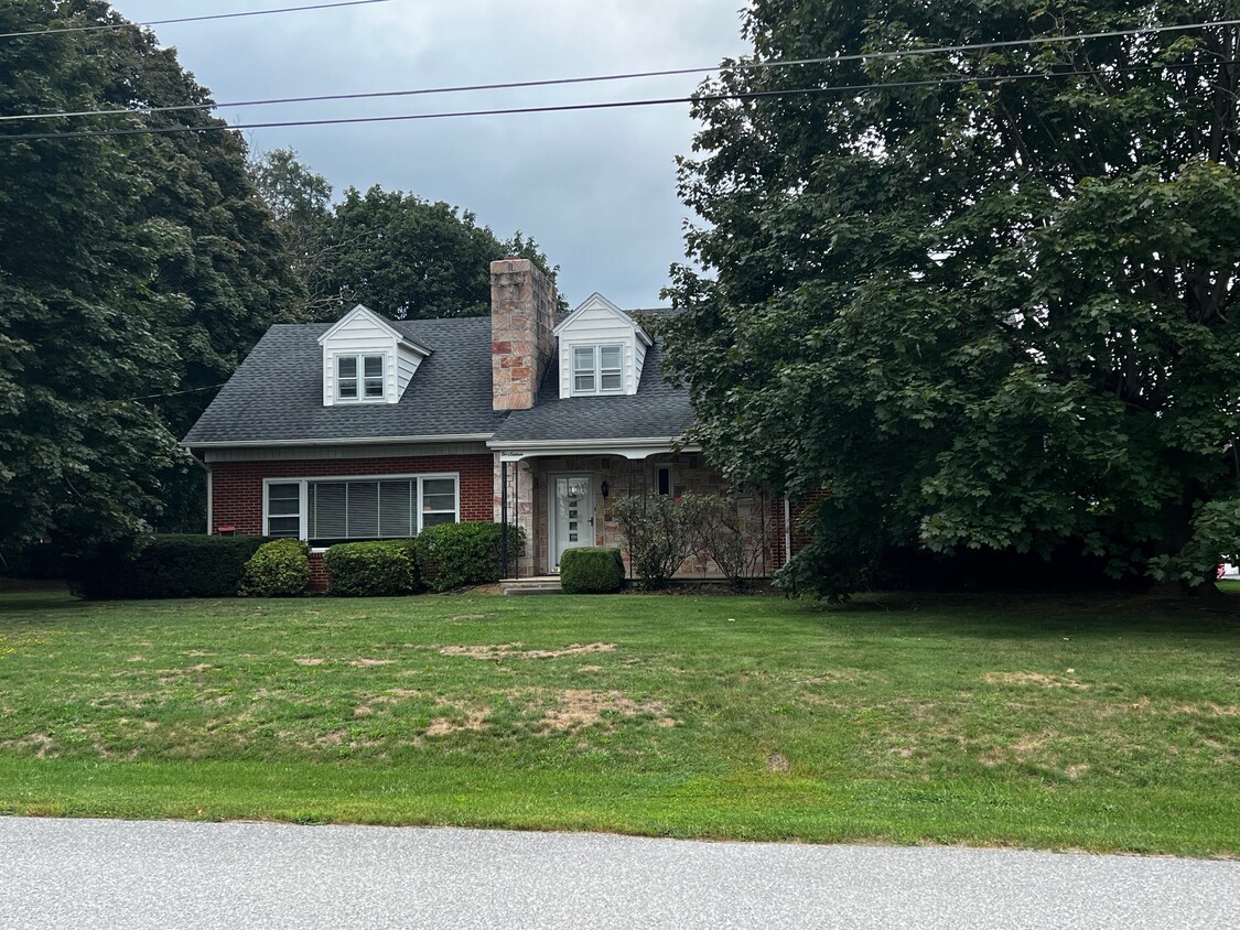 Primary Photo - 216-1 Holland Rd