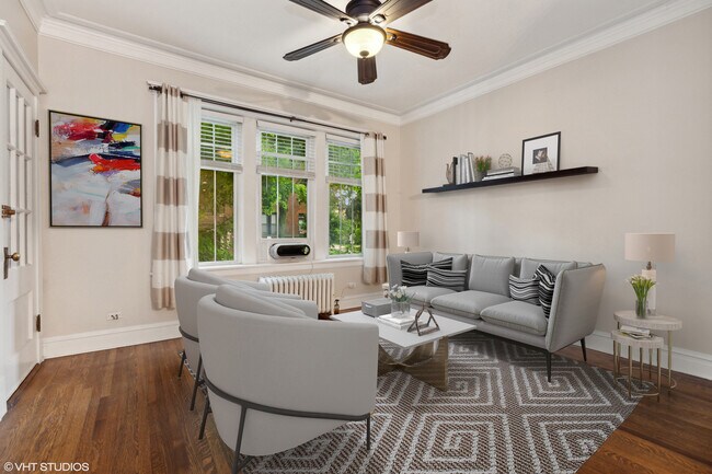 Foto del edificio - 1354 W Rosemont Ave