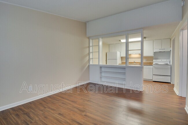 Building Photo - 145 Fister Ct