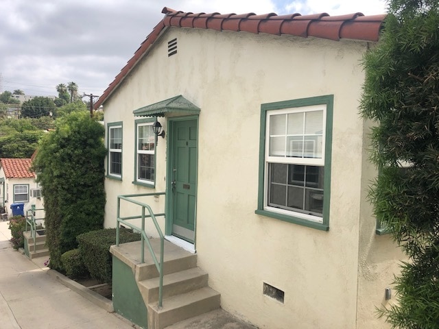 Outside - 2934 Rowena Ave