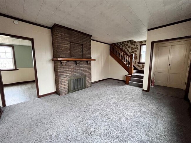 Building Photo - 333 Brown St