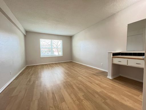 Foto del edificio - 2601 Penny Ln