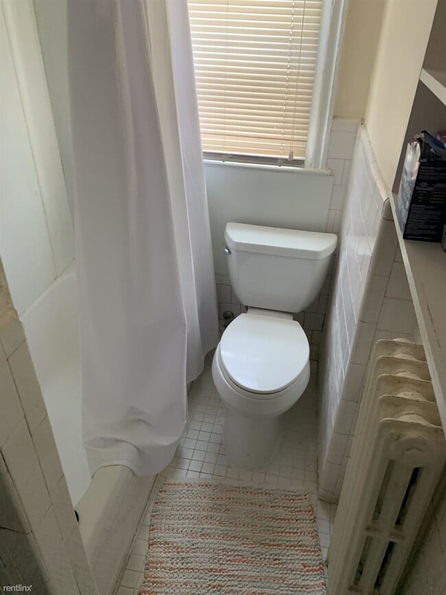 Building Photo - Studio, 1 bath  - 20 Phillips St Apt 5A #8A