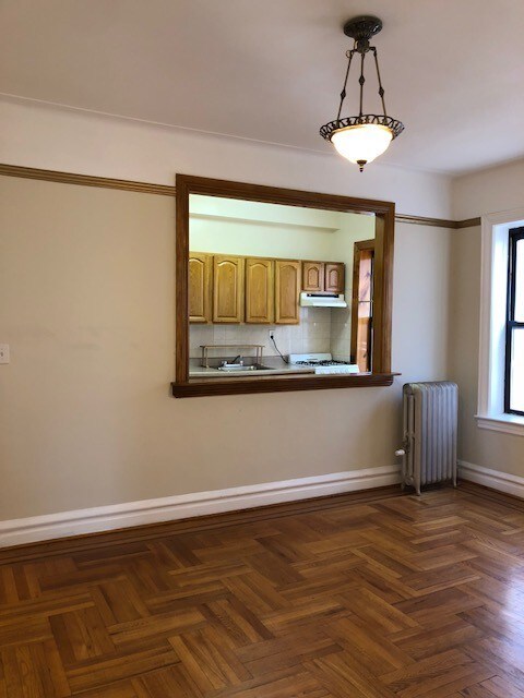 Foto principal - 3094 Brighton 5th Street