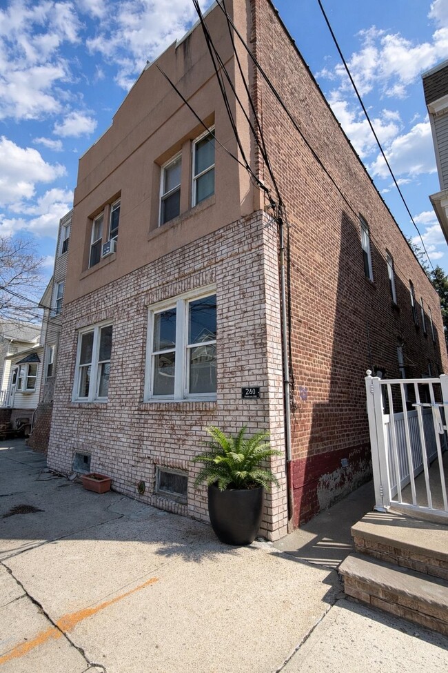 Foto del edificio - 260 Prospect Ave