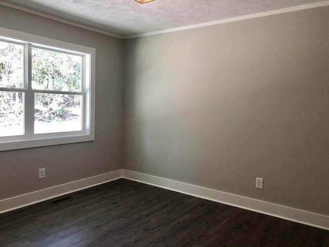 Foto del edificio - 503 Longleaf Rd