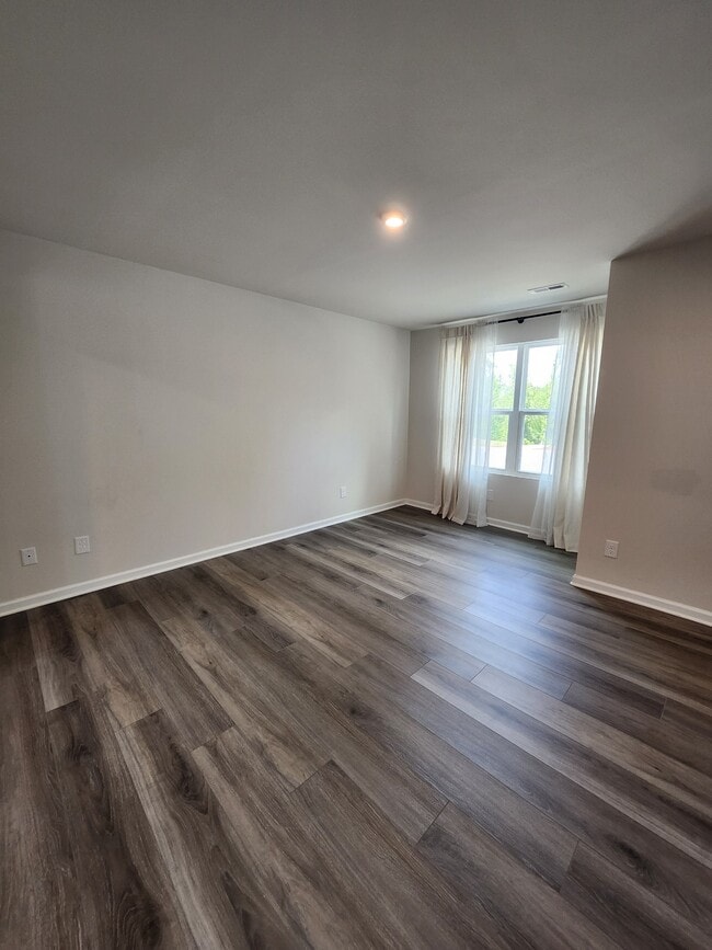 Building Photo - 116 Forthside Wy