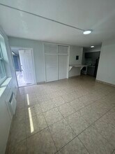 Building Photo - 7511 Venetian St