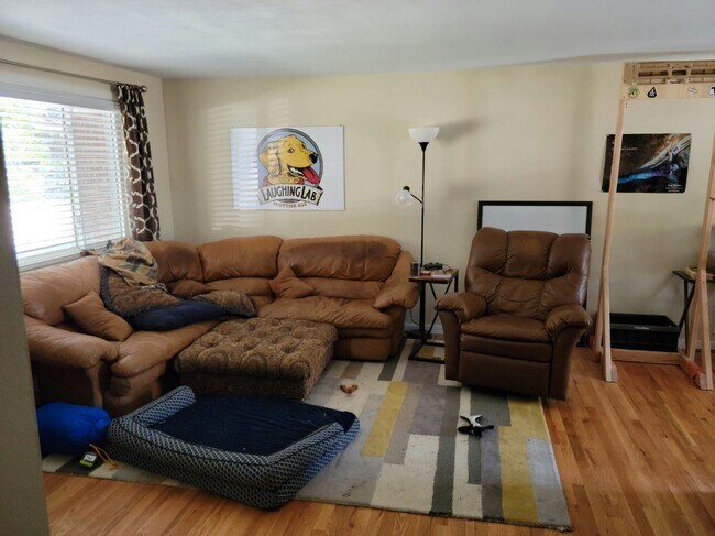 Building Photo - 8255 Solana Dr
