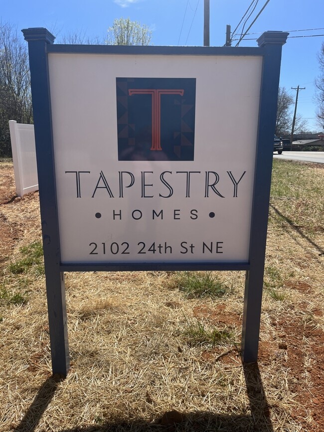 Building Photo - Tapestry Rentals