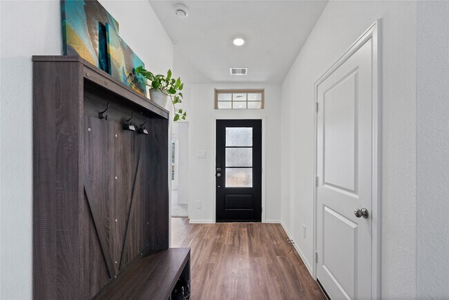 Foto del edificio - 237 Augustine Wy