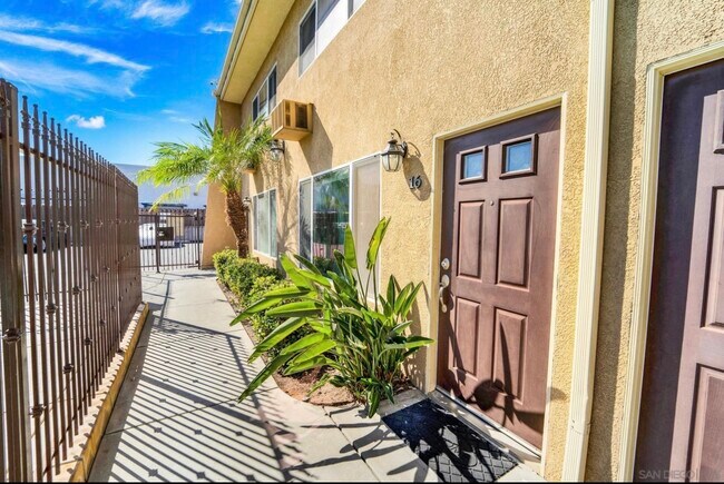 Foto del edificio - 1321 Greenfield Dr