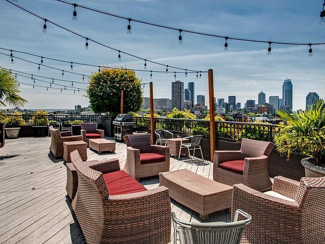 Photo - 1125 E Olive St Apartment