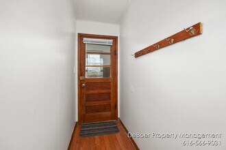 Building Photo - 1621 Lakeshore Dr