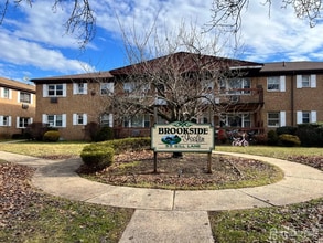 Building Photo - 55 Gill Ln