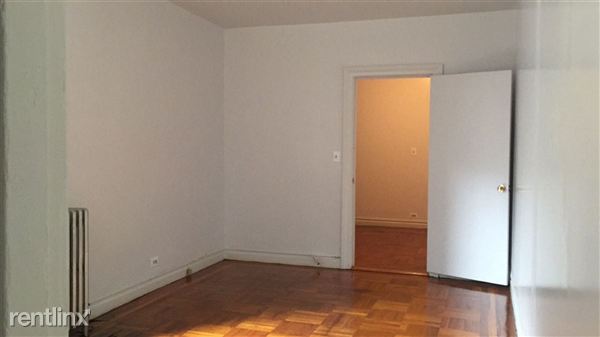 Primary Photo - 2047 Holland Ave